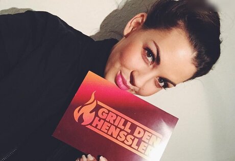 Anna Lea Mende HDスター 写真