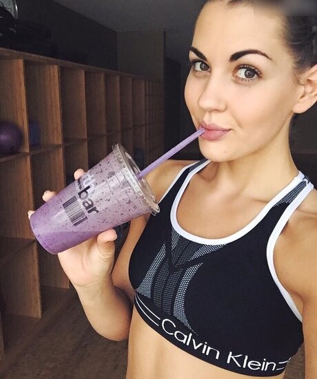 Anna Lea Mende ヌードモデル アーカイブ