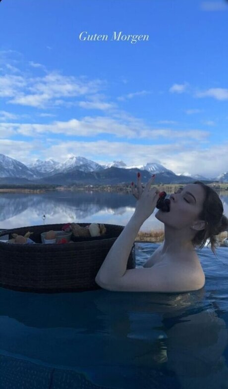 Kim Sara 独占スター 写真