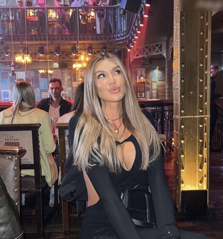 50歳のOnlyFans ポルノ ギャラリー