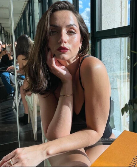 巨乳で曲線美のOnlyFans えろ ギャラリー