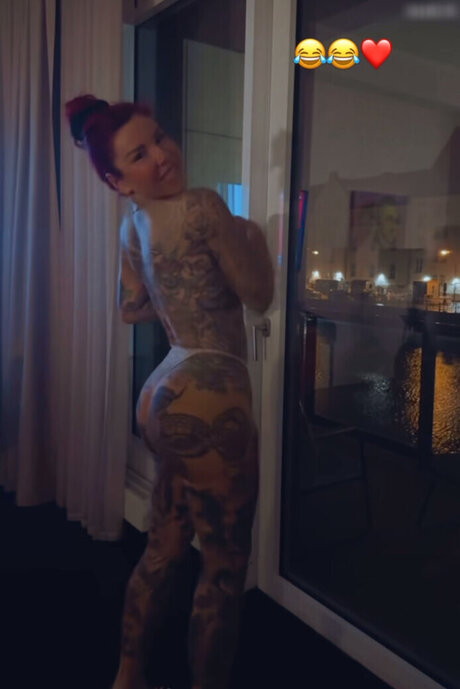 クーガーオンリーファンズ 美しい裸 アーカイブ