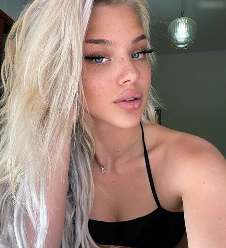 Elaine Victoria セクシーなスター 写真