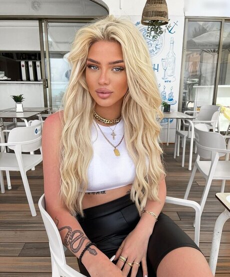 Elaine Victoria ポルノスター パーフェクト ギャラリー