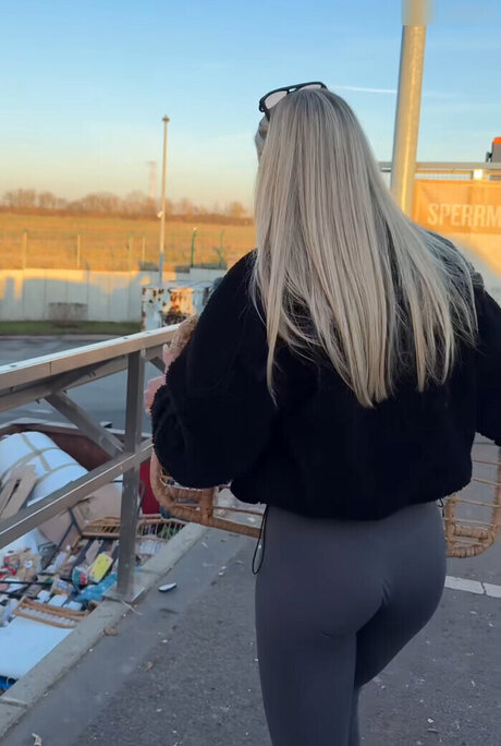 Lina D ren ポルノスター 独占 画像