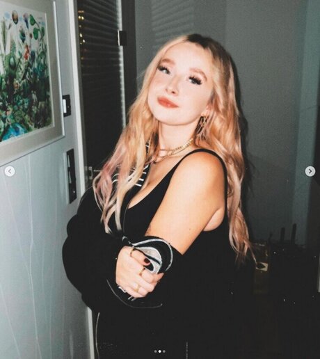 セクシーなドレスOnlyFans セクシー 写真