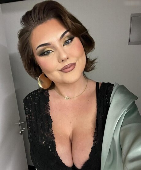 JohannaMuellner ポルノスター アート ギャラリー