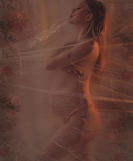 大学生のオンリーファンズ ホットヌード 写真