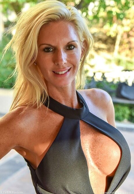 おばあちゃんの熟女OnlyFans セクシーxxx ギャラリー