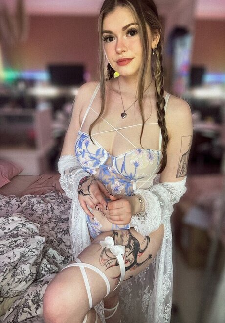 Feneliactx ポルノスター 独占 写真