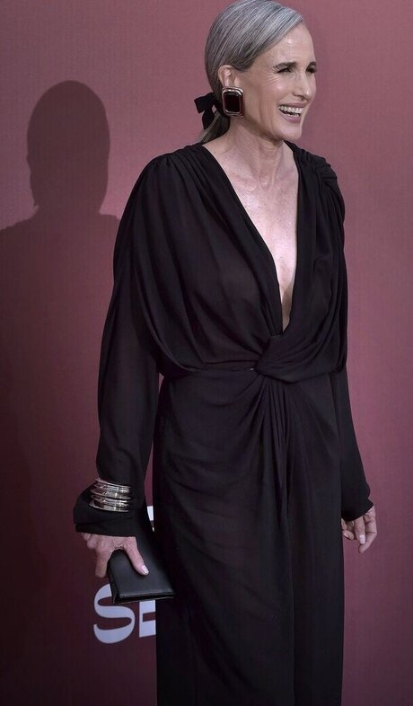 ぽっちゃり 主観視点 OnlyFans アートポルノ アーカイブ