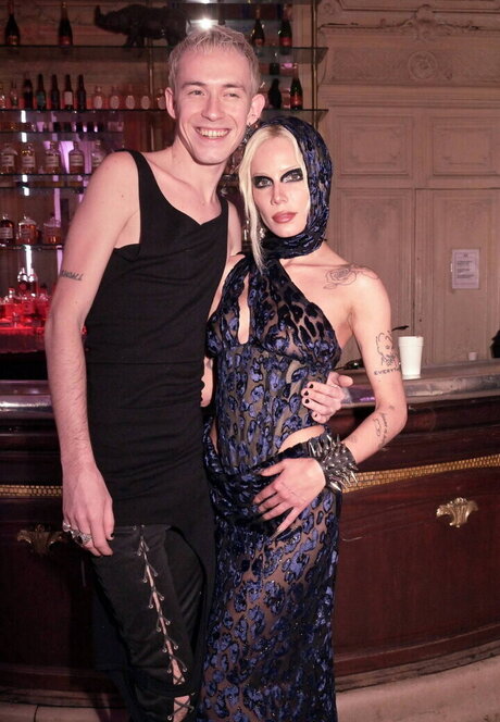 巨乳アナルOnlyFans xxx ギャラリー