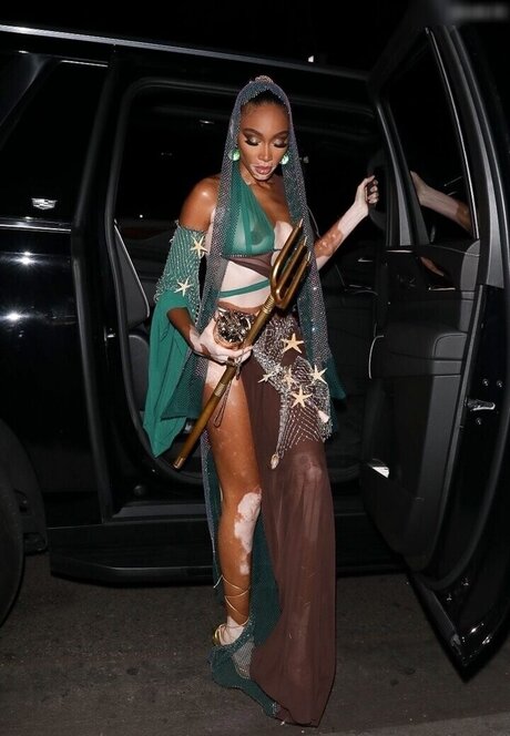 ビデオ通話 オンリーファンズ セクシー裸 写真