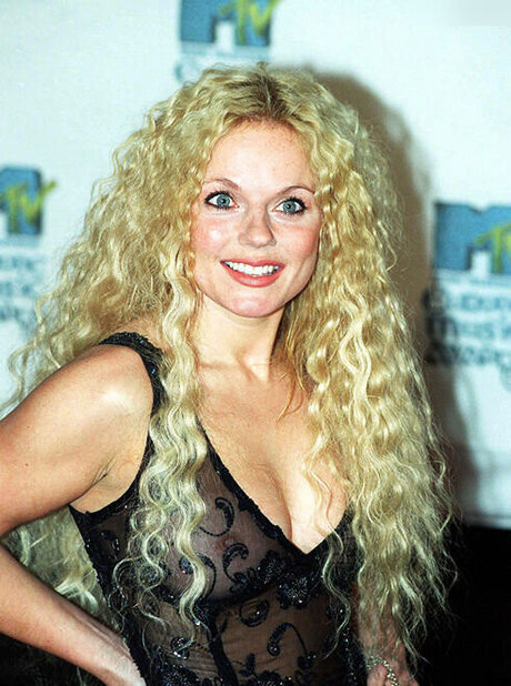 ソロオンリーファンズ 美しいヌード 画像