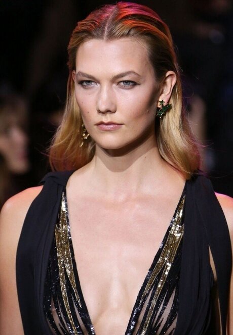 ティーンシーメールオンリーファンズ セクシー 画像