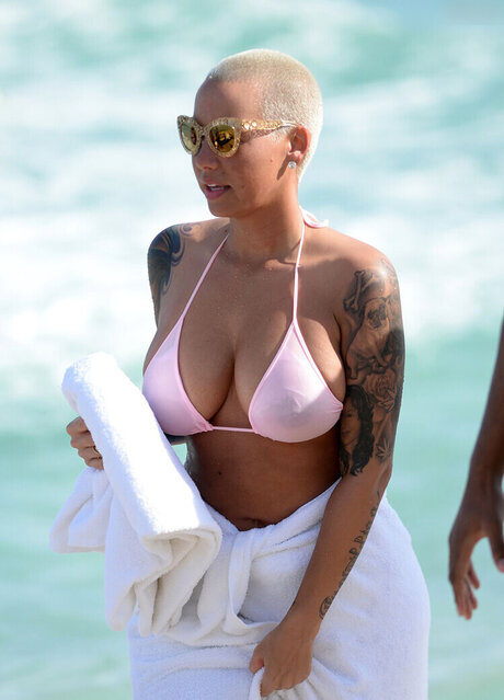 ブラックマジックオンリーファンズ ホット 写真