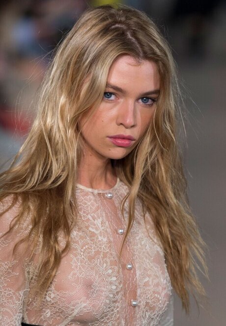 OnlyFansを舐める 無料ポルノ 写真