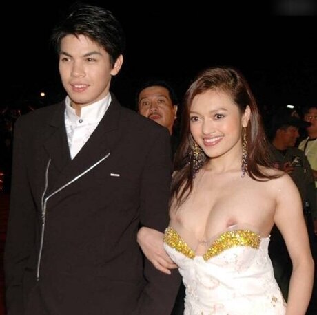 厚いアナルOnlyFans ヌード 写真