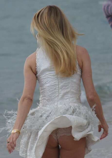 マッスルガールズオンリーファンズ ホットセクシー 写真