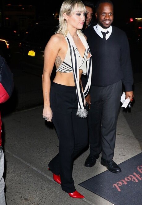 寝取られアマチュアOnlyFans 無料 画像