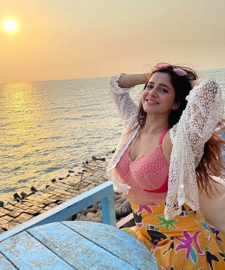 垂れ下がった熟女OnlyFans ヌード 写真