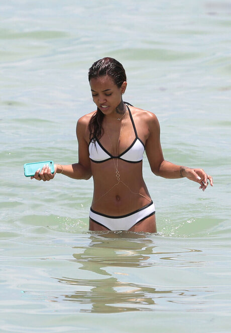 成熟した黒人女性オンリーファンズ 可愛い 写真