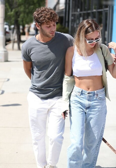 寝取られアマチュアOnlyFans 無料セクシー 画像