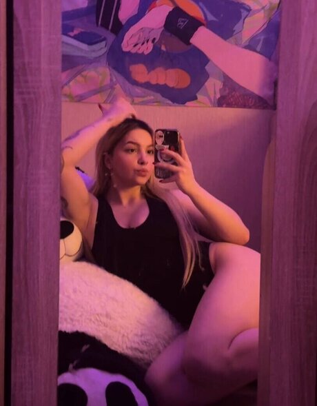 熟女の足オンリーファンズ アダルト 写真