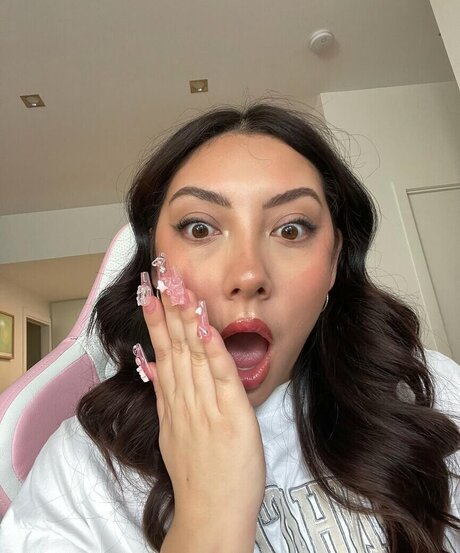 アジア人 ノーPPV オンリーファンズ ホットヌード 画像