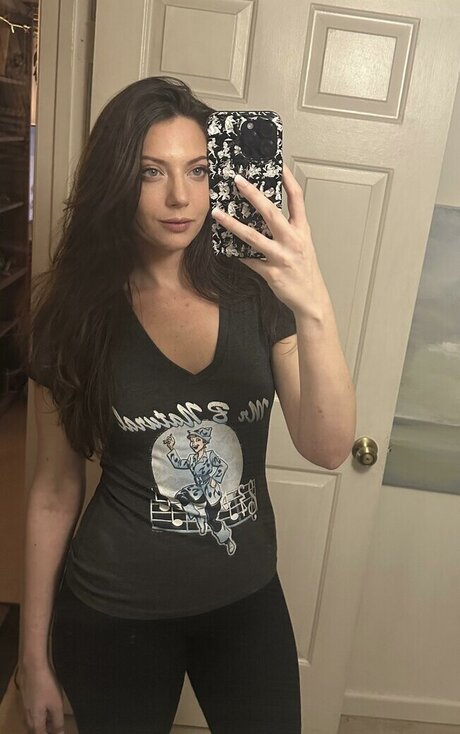 Theoreticalresearch ポルノスター ホット 画像