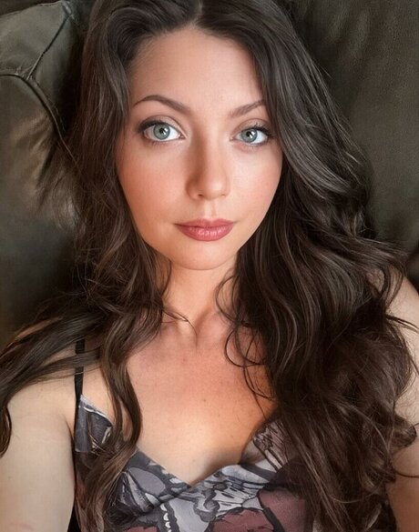 貞操帯オンリーファンズ ヌード 写真