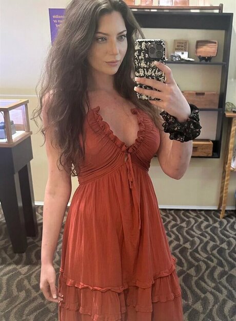 Theoreticalresearch 独占スター 写真