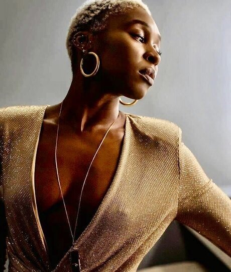 汚れた足オンリーファンズ 美しいヌード ギャラリー