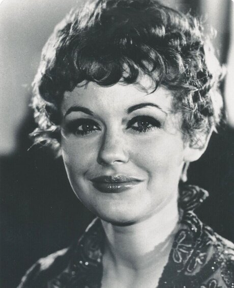 Celebrity Guilty Pleasures Underrated Women 裸のモデル 写真