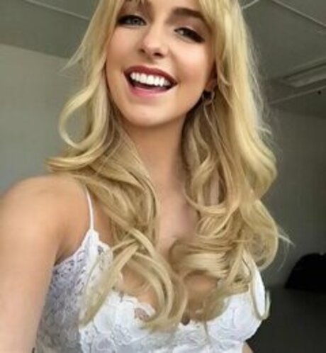 曲線美のランジェリーOnlyFans ホットポルノ 写真