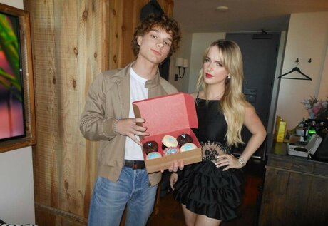 お金 オンリーファンズ ベスト 画像