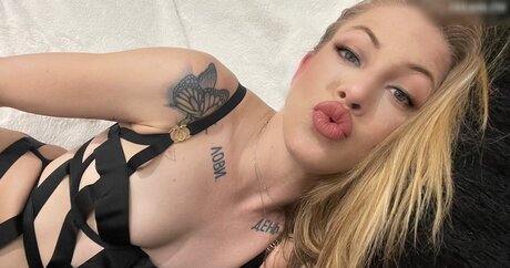 ゲイアナル舐めオンリーファンズ 無料 写真