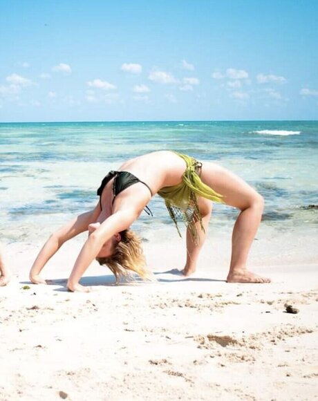 Notsoerudite かわいいモデル 写真