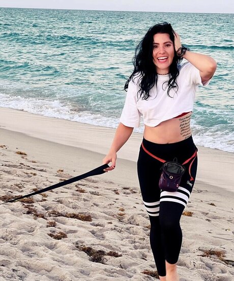 Notsoerudite 完璧なモデル 写真