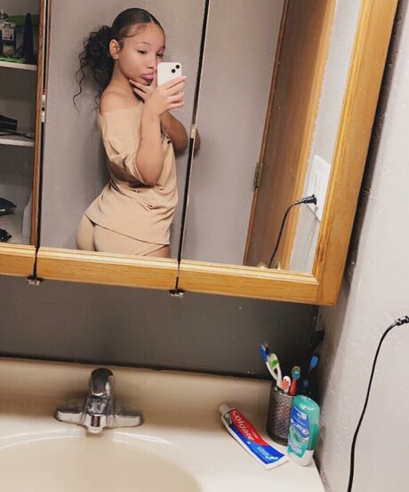 Hunnyduh ヌードモデル 画像