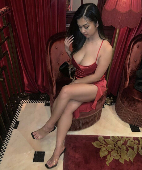 おばあちゃんの熟女OnlyFans セクシーヌード 画像