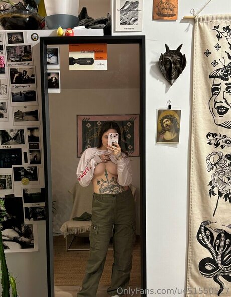 queenbellatrixx スター 裸 ギャラリー