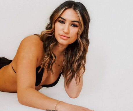 Arleigh Burke アダルトスター 画像