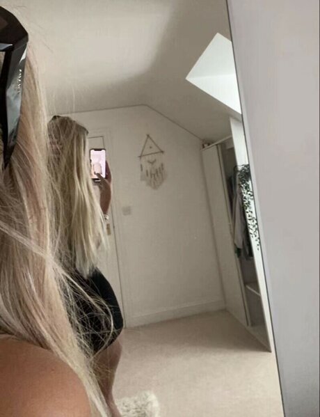 日本の女子高生OnlyFans 美しいヌード 写真