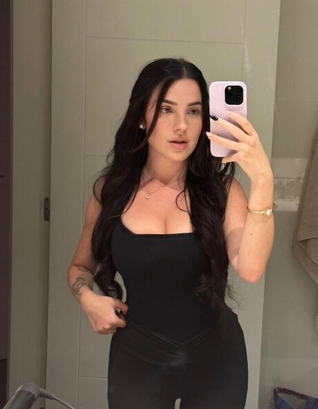 騎乗位熟女OnlyFans ポルノ 写真