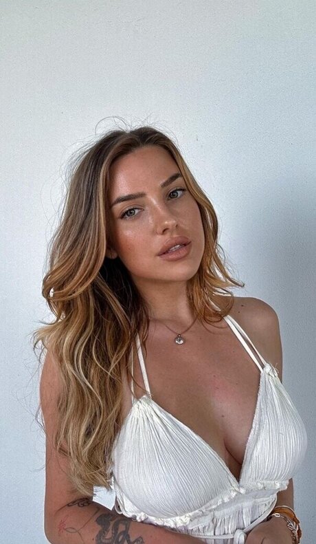 ミニドレス OnlyFans エロチック ギャラリー