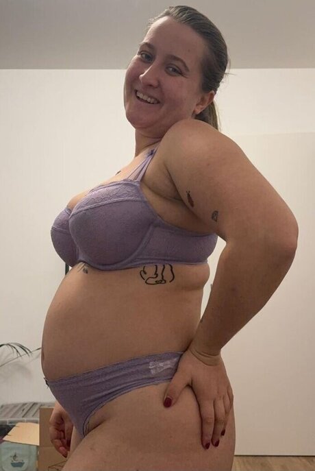 ハンズオンリーファン 無料ポルノ 画像