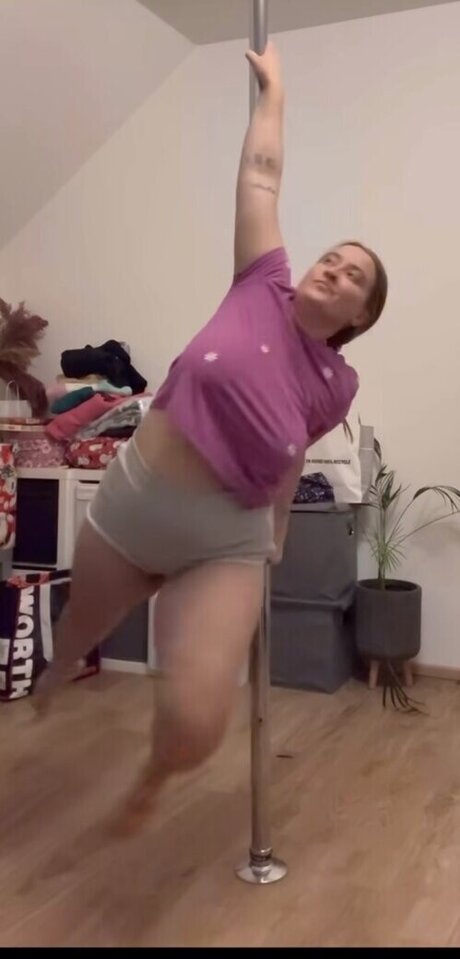 アジア人のティーンの足 オンリーファンズ パーフェクト 画像