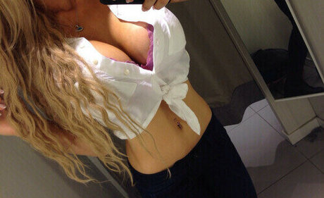 Ariana Jordan アートスター ギャラリー