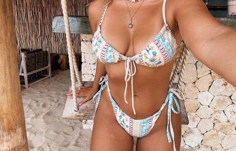 縛られたOnlyFans セクシーヌード 写真